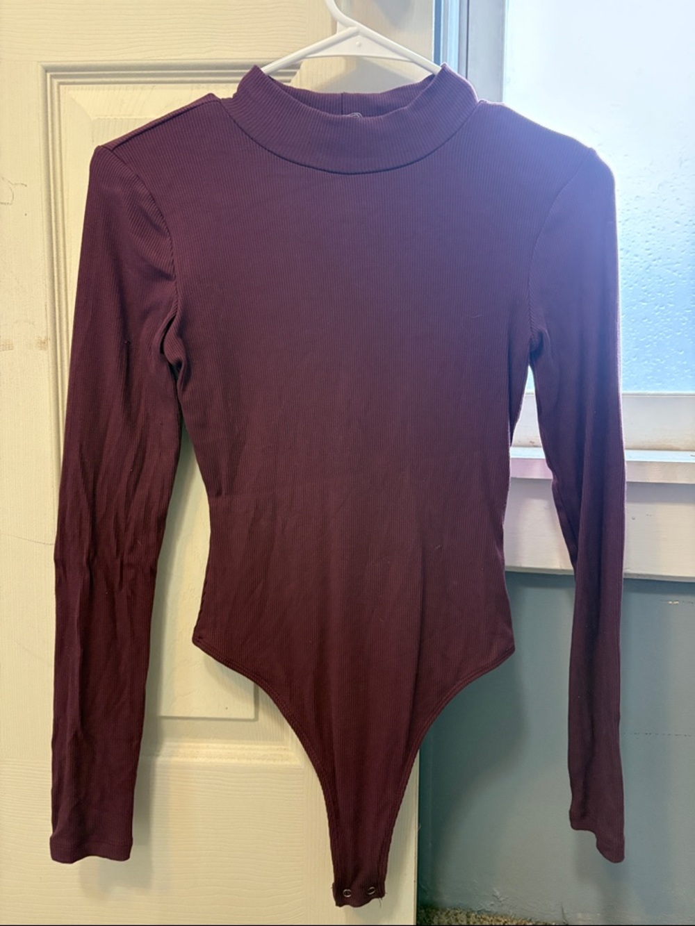 Olive & Oak Ribbed Mock Neck Long Sleeve Bodysuit in Plum
